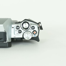 OLYMPUS OM-D E-M5 Mark II OLYMPUS OM-D E-M5 Mark II