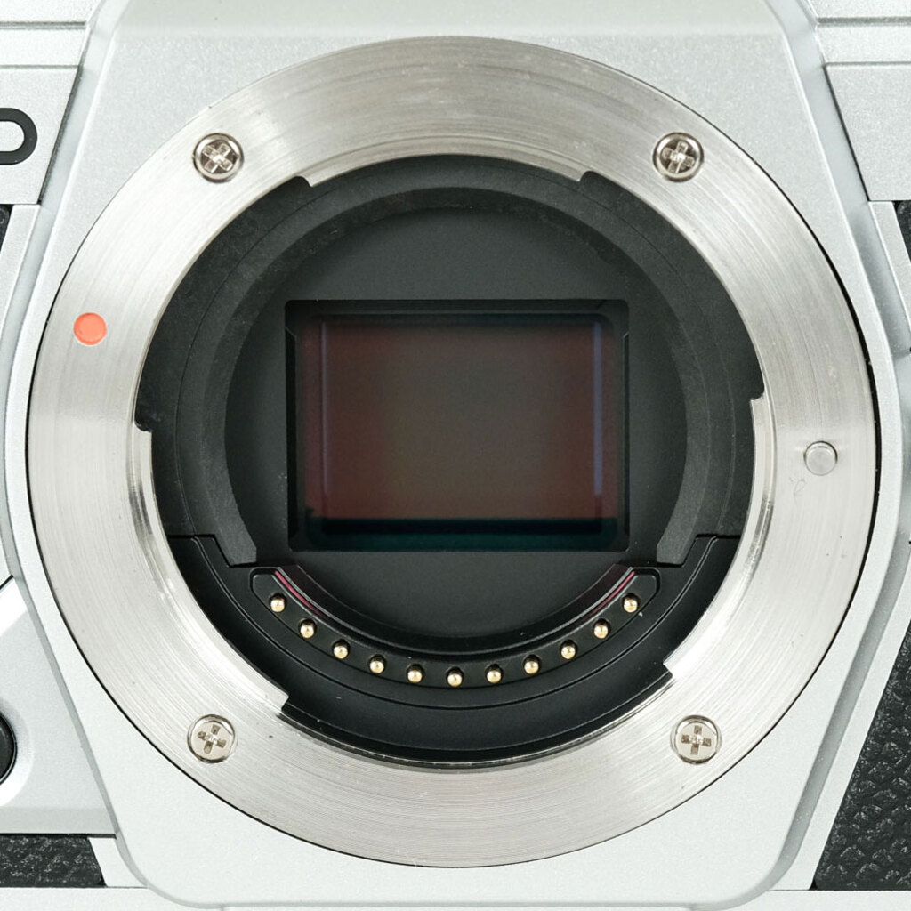 OLYMPUS OM-D E-M5 Mark III