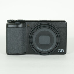 RICOH GR IV