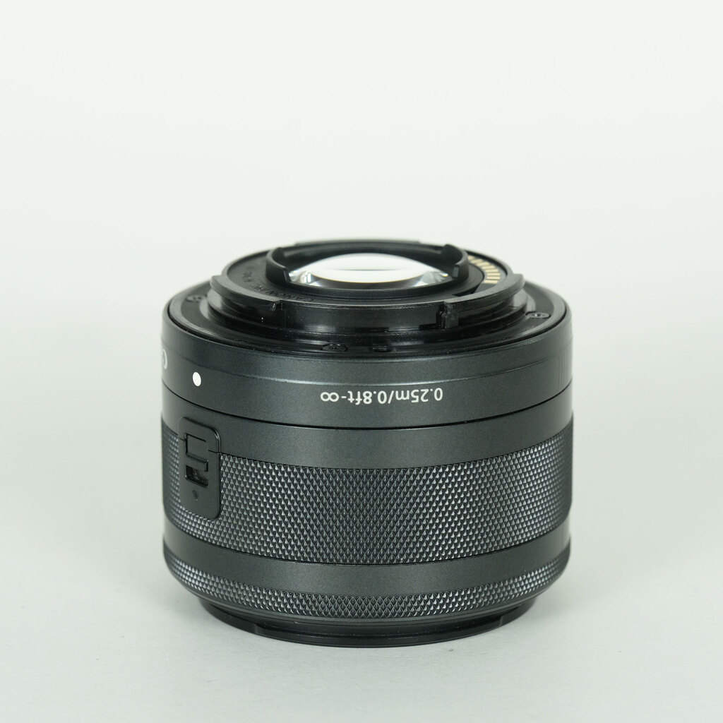 Canon EF-M15-45mm F3.5-6.3 IS STM Canon EF-M15-45mm F3.5-6.3 IS STM