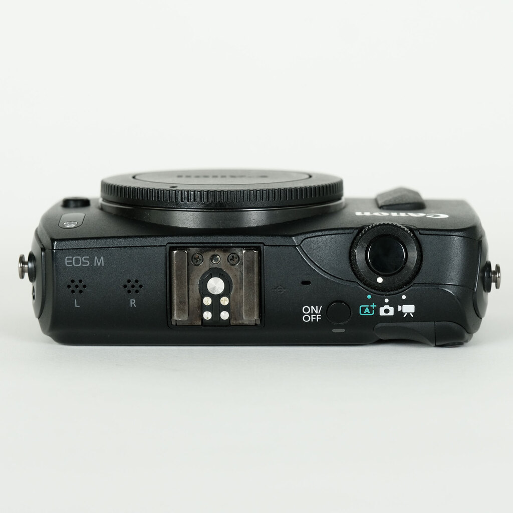 Canon EOS M ボディ ブラック