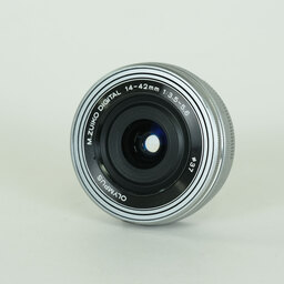 OLYMPUS M.ZUIKO DIGITAL ED 14-42mm F3.5-5.6 EZ シルバー