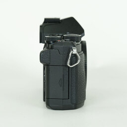 OLYMPUS OM-D E-M5 Mark II