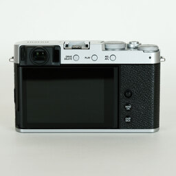FUJIFILM X-E4