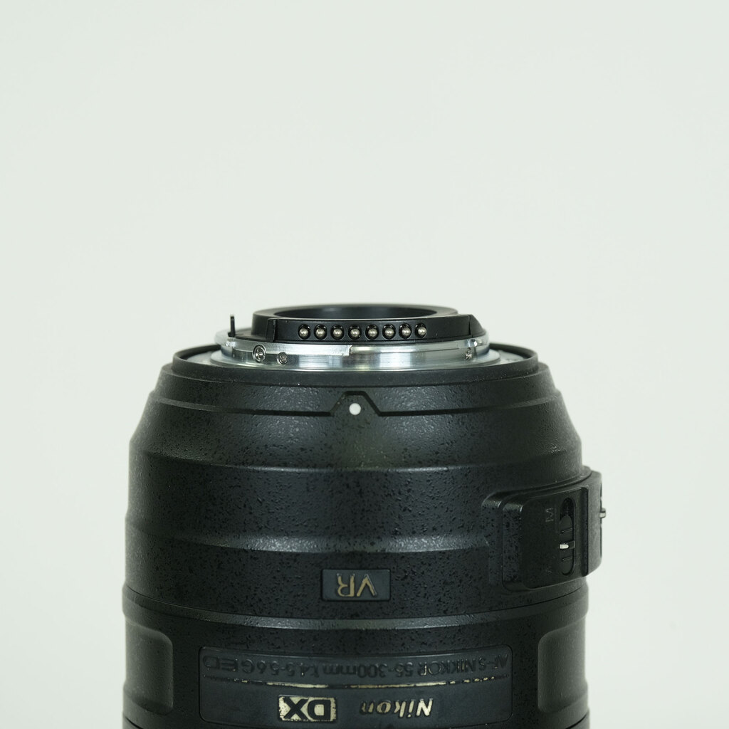 Nikon AF-S DX NIKKOR 55-300mm F4.5-5.6G ED VR Nikon AF-S DX NIKKOR 55-300mm F4.5-5.6G ED VR