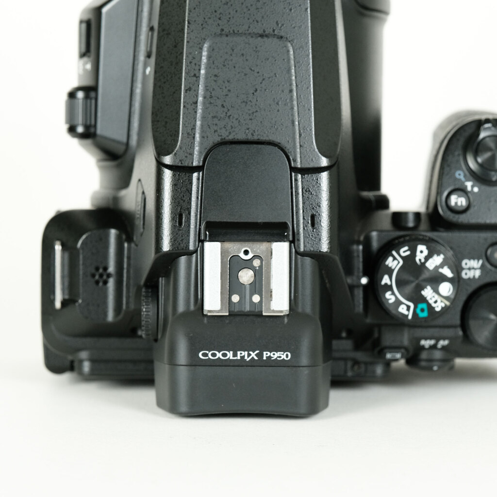 Nikon COOLPIX P950