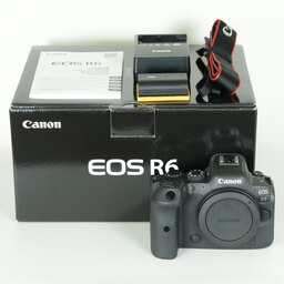 Canon EOS R6