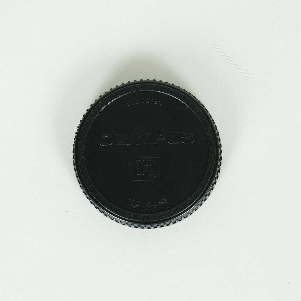 OLYMPUS M.ZUIKO DIGITAL ED 14-42mm F3.5-5.6 EZ �V���o�[