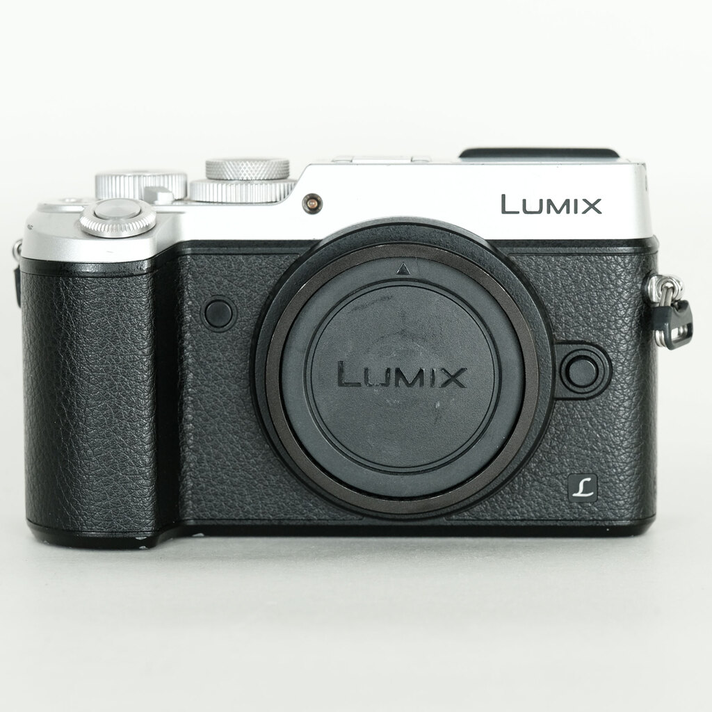 Panasonic LUMIX DMC-GX8 ボディ シルバー