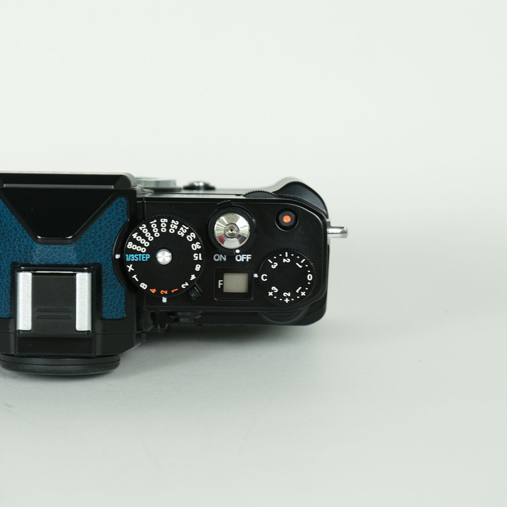 Nikon Z f プレミアムエクステリア張替済み