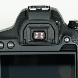 Canon EOS Kiss X10i
