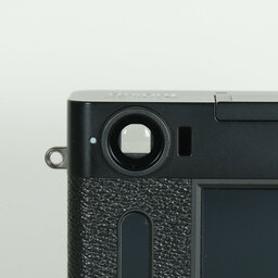 FUJIFILM X half X-HF1