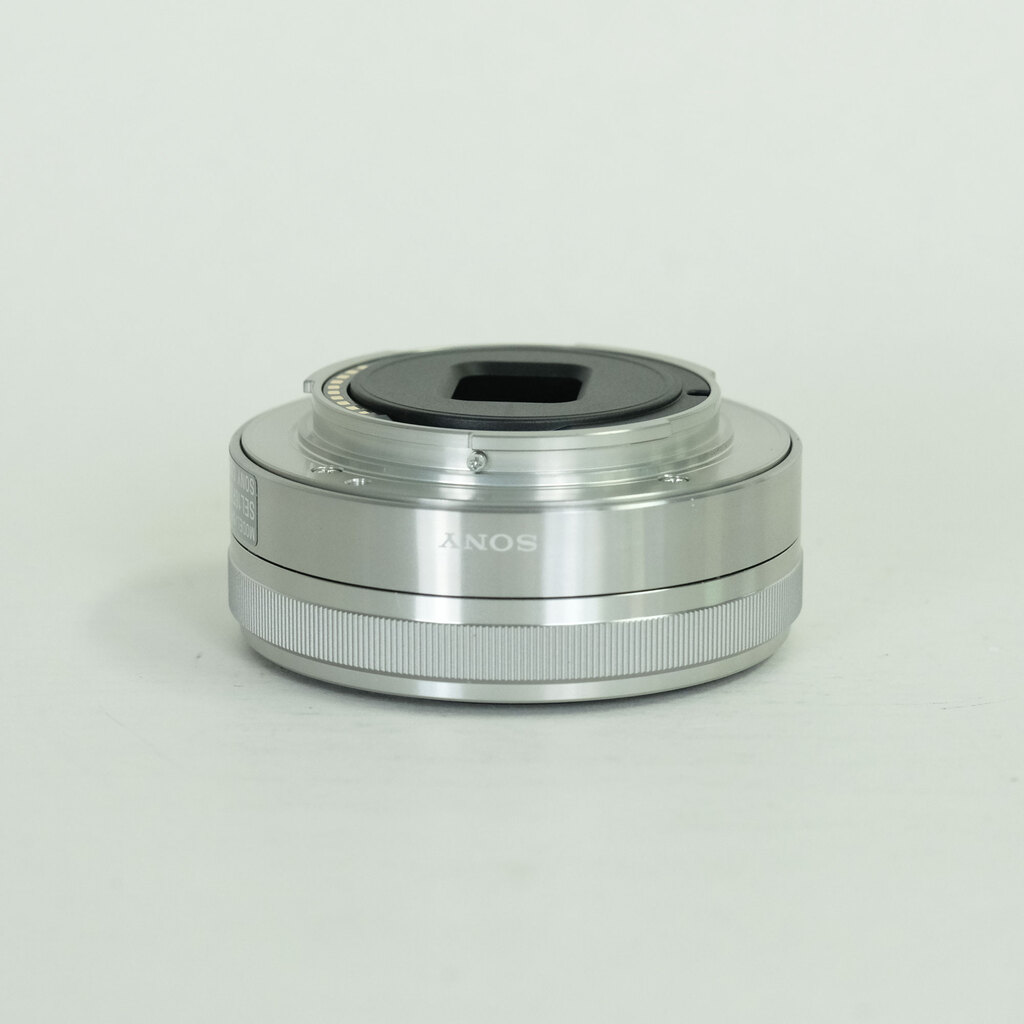 SONY E 16mm F2.8 SEL16F28