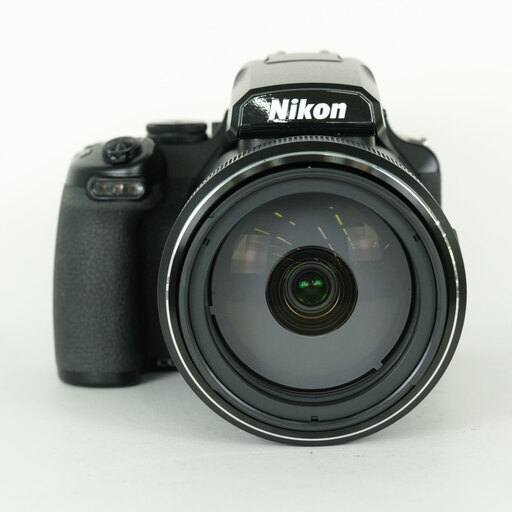 コンデジだけどコンパクトではないが凄いカメラ。Nikon COOLPIX P1100