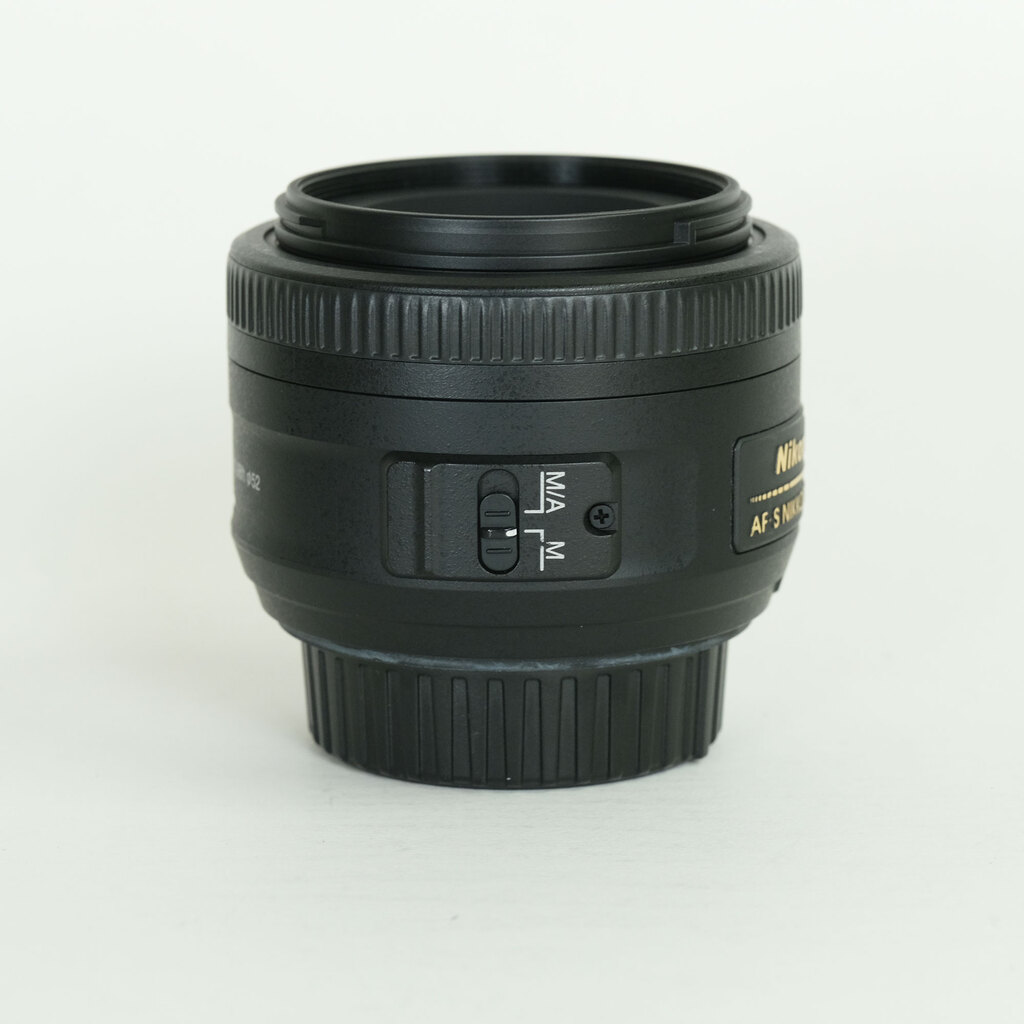 Nikon AF-S DX NIKKOR 35mm f/1.8G