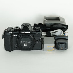OLYMPUS OM-D E-M5 Mark III