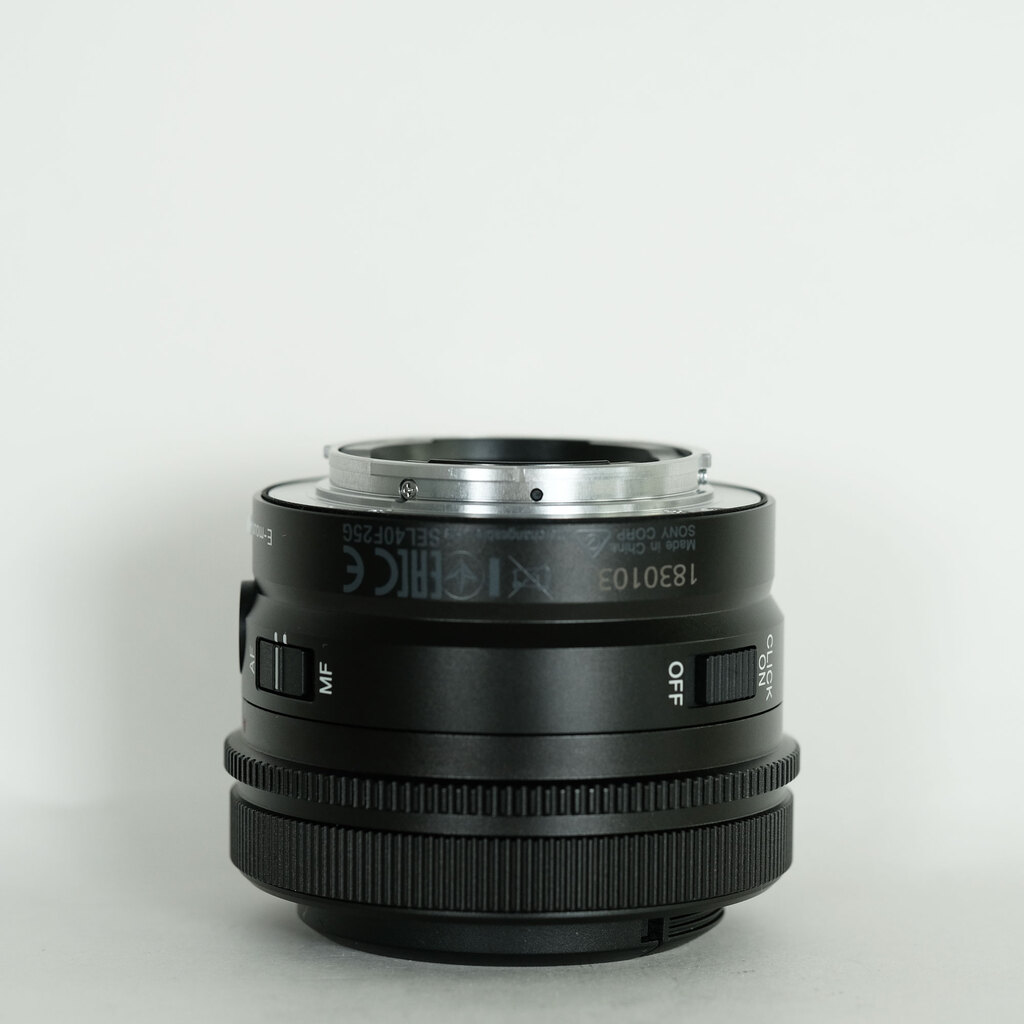 SONY FE 40mm F2.5 G SEL40F25G SONY FE 40mm F2.5 G SEL40F25G