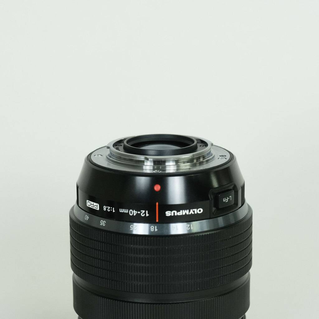 OLYMPUS M.ZUIKO DIGITAL ED 12-40mm F2.8 PRO OLYMPUS M.ZUIKO DIGITAL ED 12-40mm F2.8 PRO