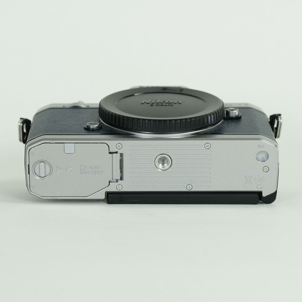 Nikon Z fc ボディ シルバー プレミアムエクステリア張替済み