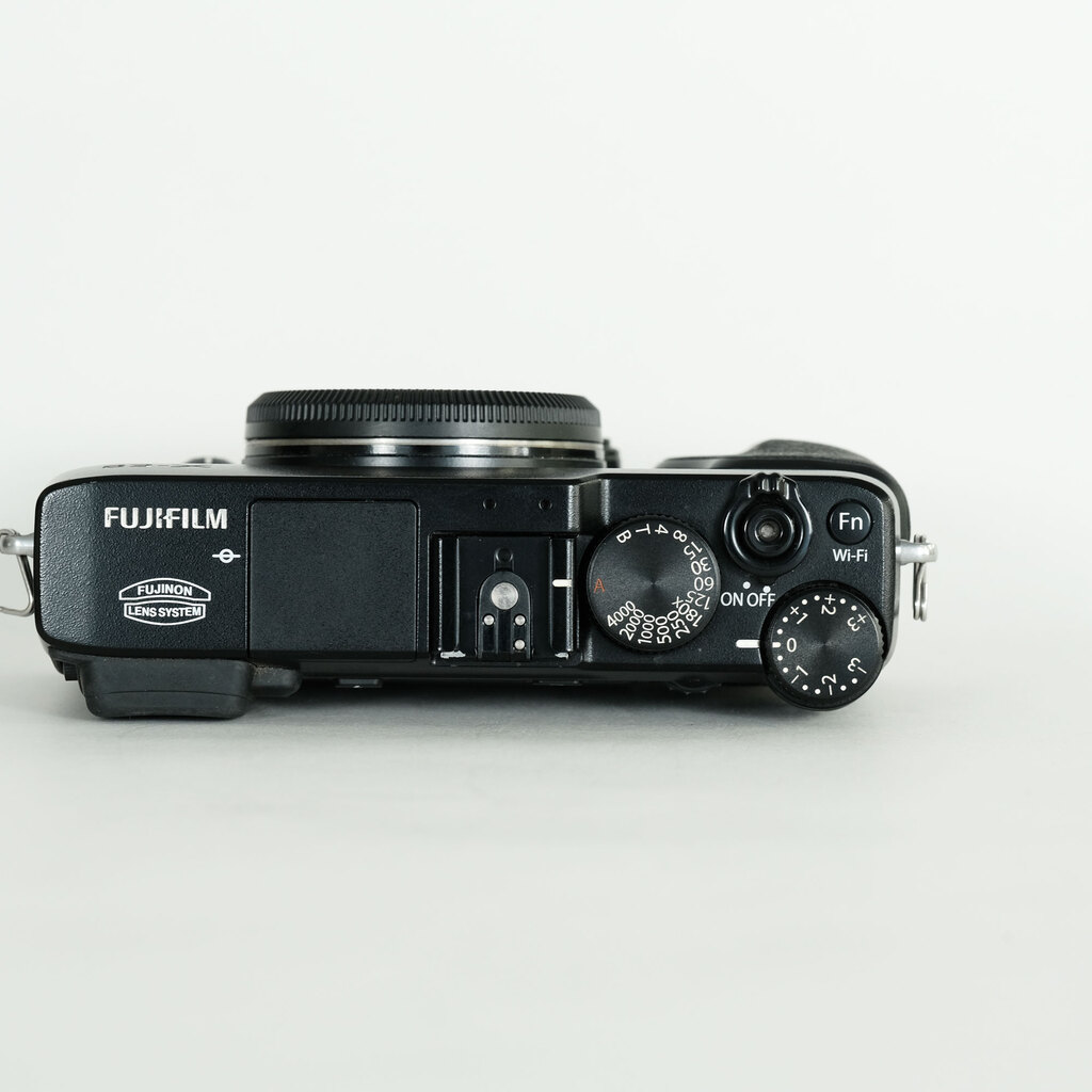 FUJIFILM X-E2