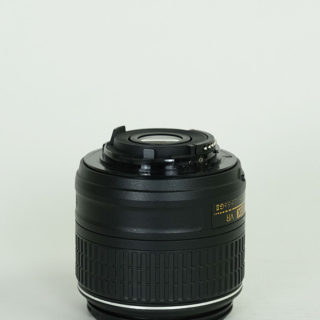 Nikon AF-S DX NIKKOR 18-55mm f3.5-5.6G VR II
