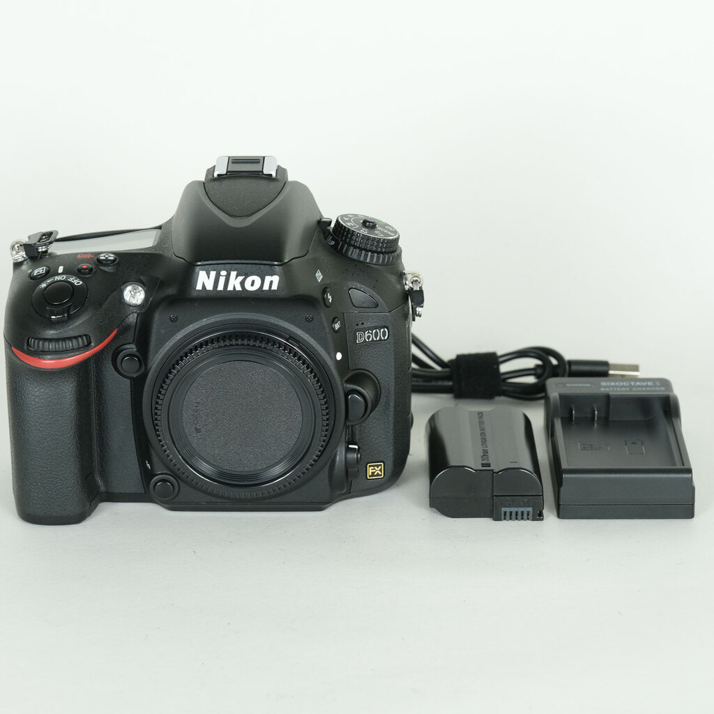 Nikon D600