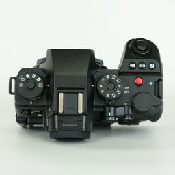 Panasonic LUMIX DC-S1M2ES ボディ