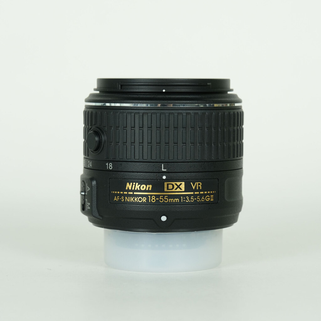 Nikon AF-S DX NIKKOR 18-55mm f3.5-5.6G VR IIの出品 | ONE SCENE