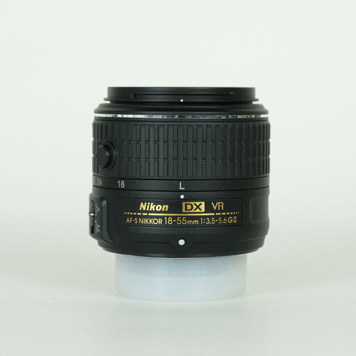 Nikon AF-S DX NIKKOR 18-55mm f3.5-5.6G VR II