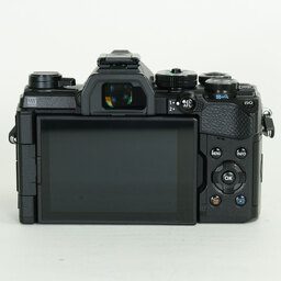 OLYMPUS OM-D E-M5 Mark III