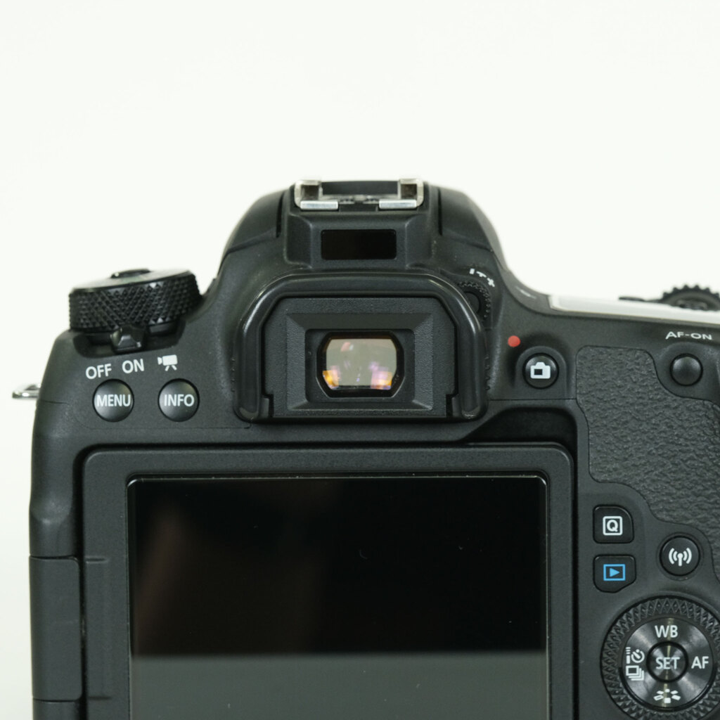 Canon EOS 9000D