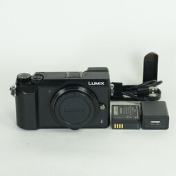 Panasonic LUMIX DMC-GX7MK2 ボディ ブラック