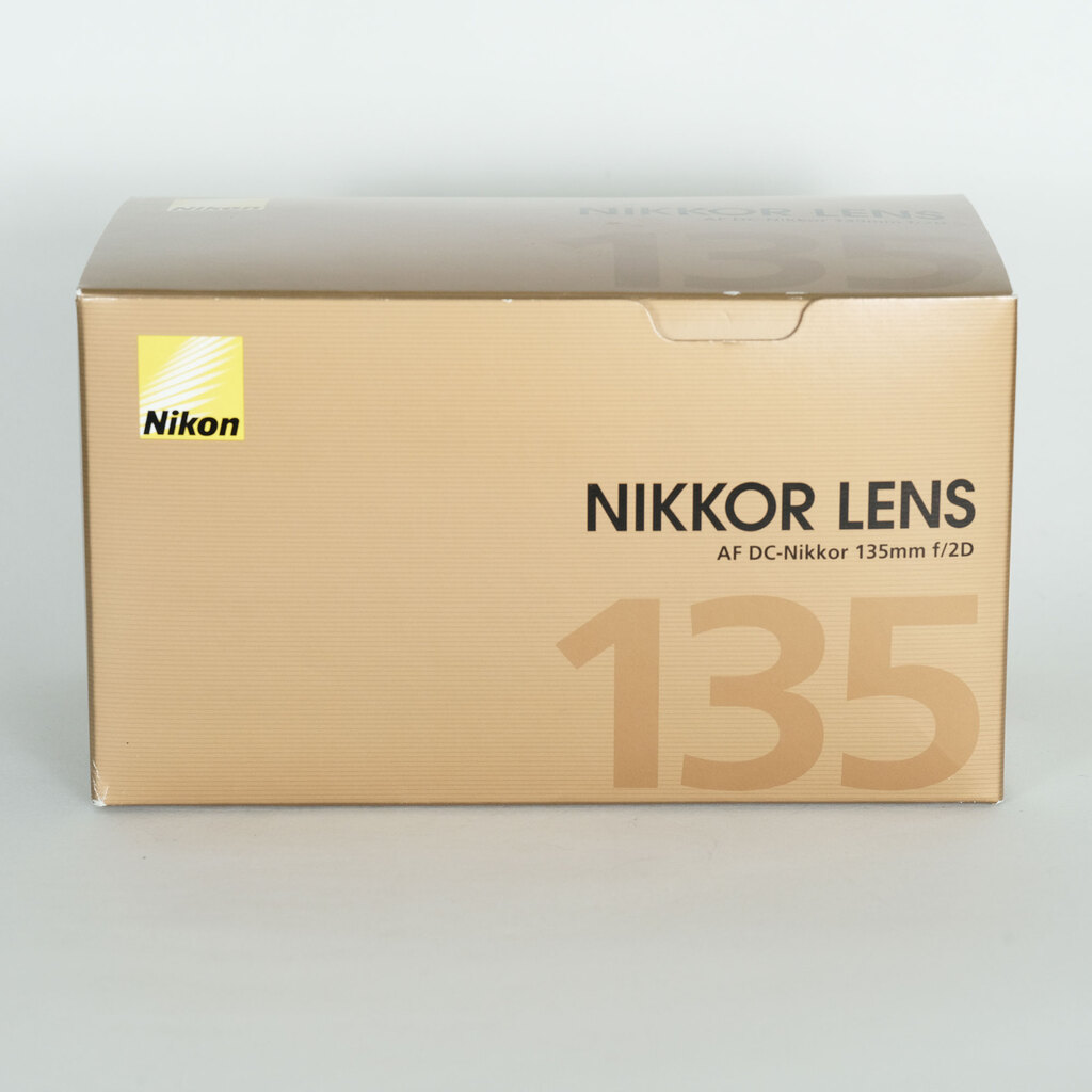 Nikon Ai AF DC-Nikkor 135mm F2D