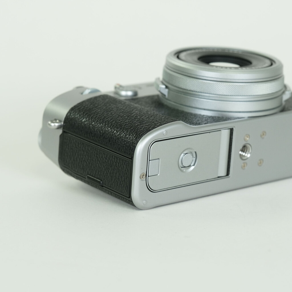 FUJIFILM X100V シルバー FUJIFILM X100V シルバー