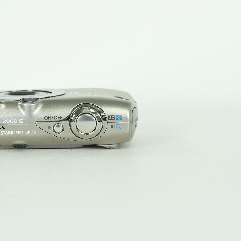 Canon IXY DIGITAL 2000IS