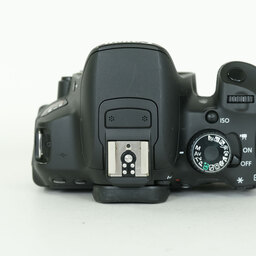Canon EOS Kiss X6i　ボディ
