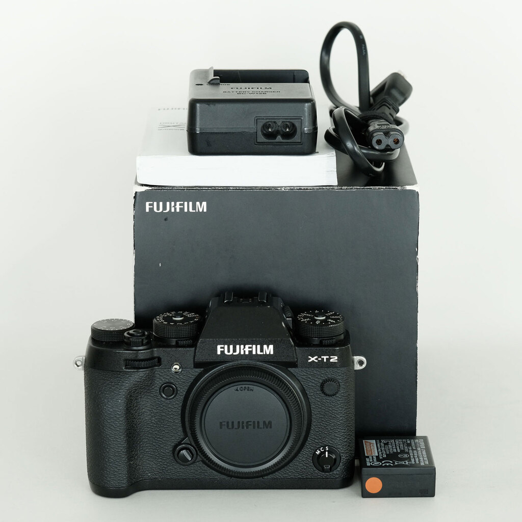 FUJIFILM X-T2 FUJIFILM X-T2