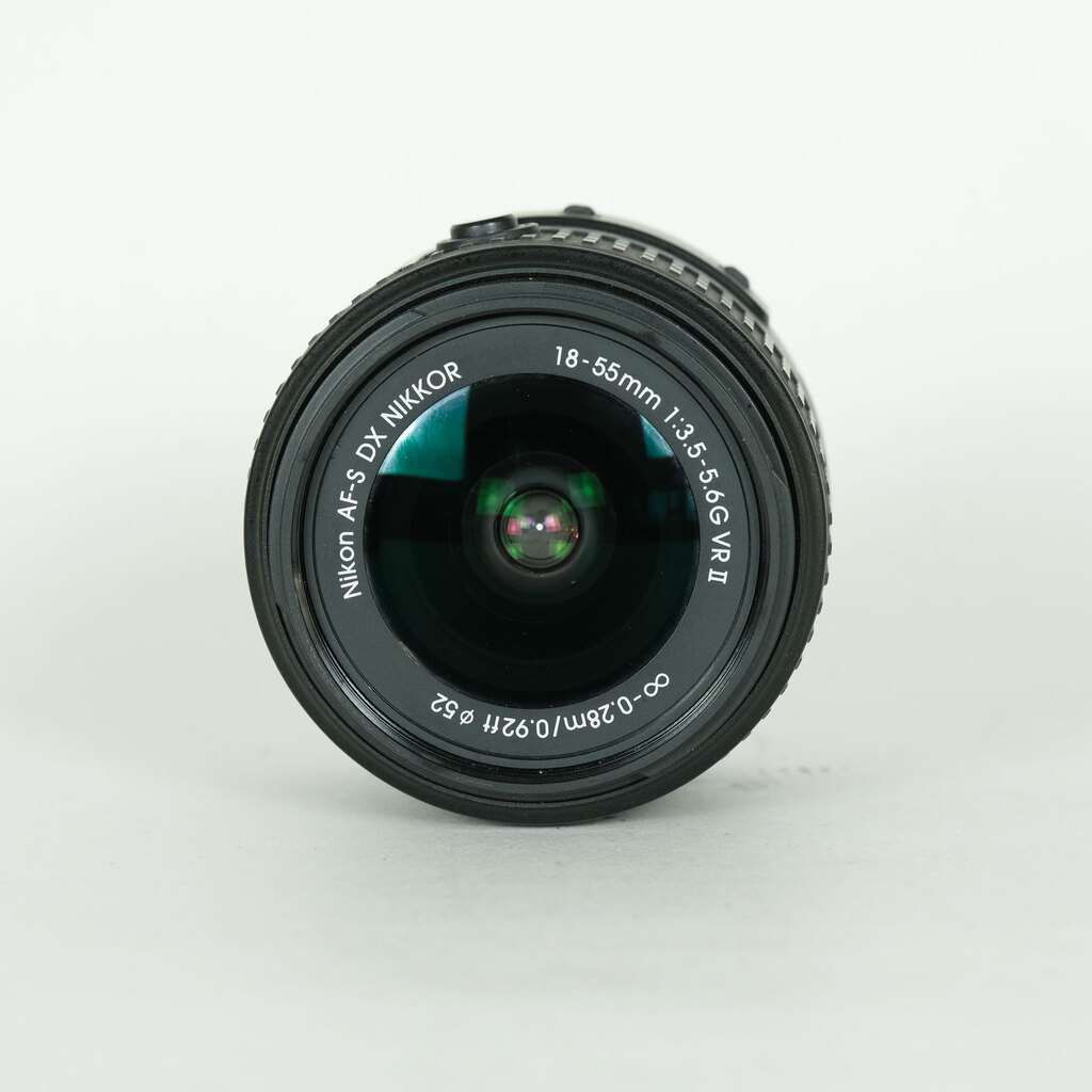 Nikon AF-S DX NIKKOR 18-55mm f3.5-5.6G VR II