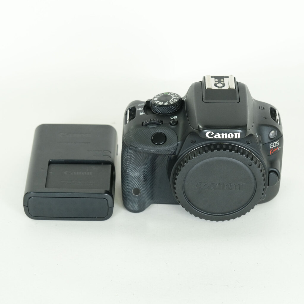 Canon EOS Kiss X7