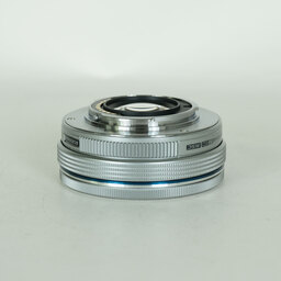 OLYMPUS M.ZUIKO DIGITAL ED 14-42mm F3.5-5.6 EZ シルバー