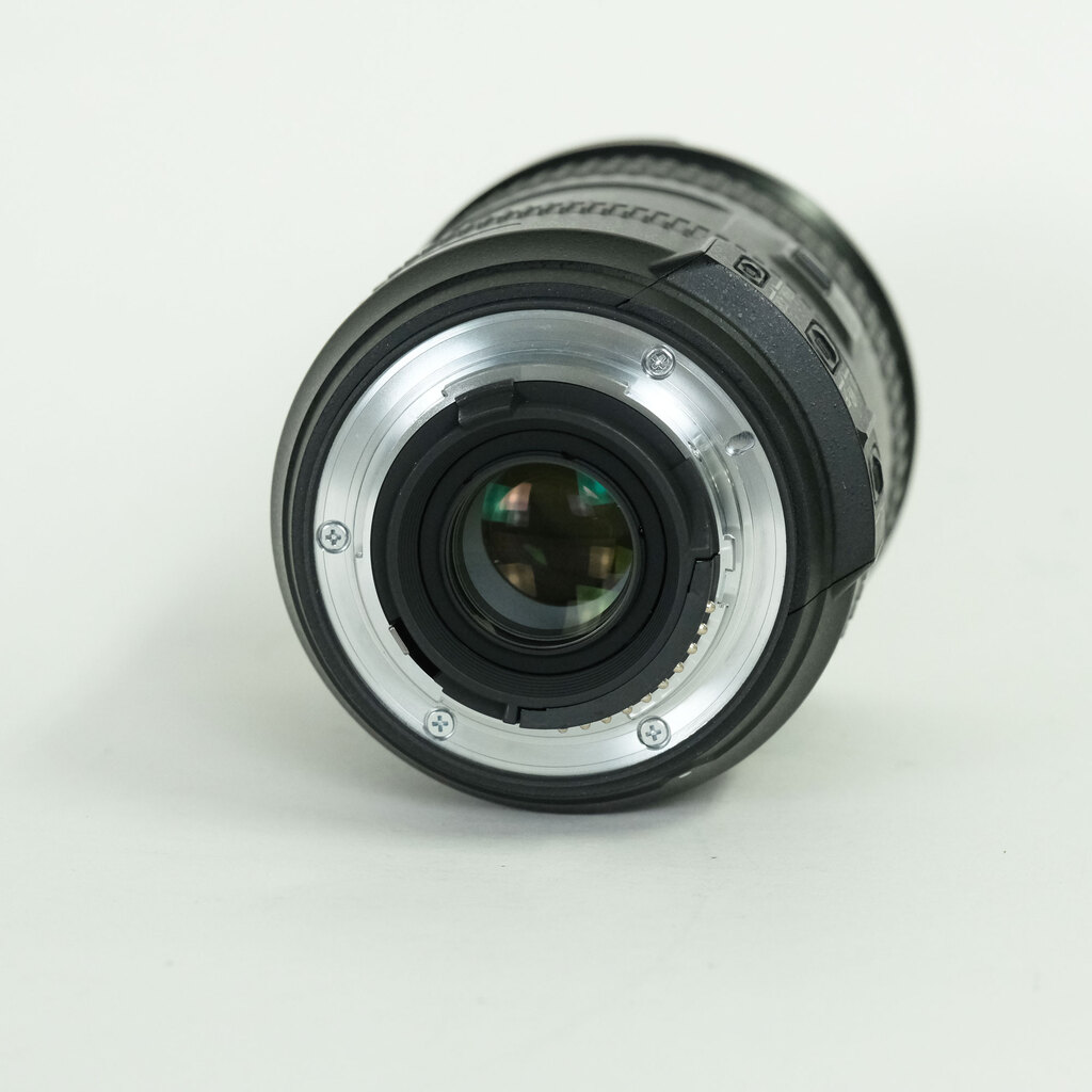 Nikon AF-S DX NIKKOR 18-200mm F3.5-5.6G ED VR II