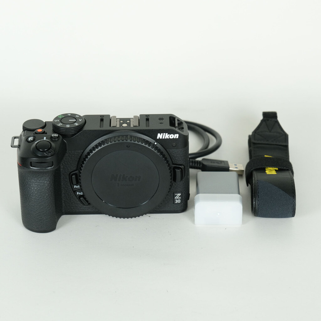 Nikon Z30 [�{�f�B]