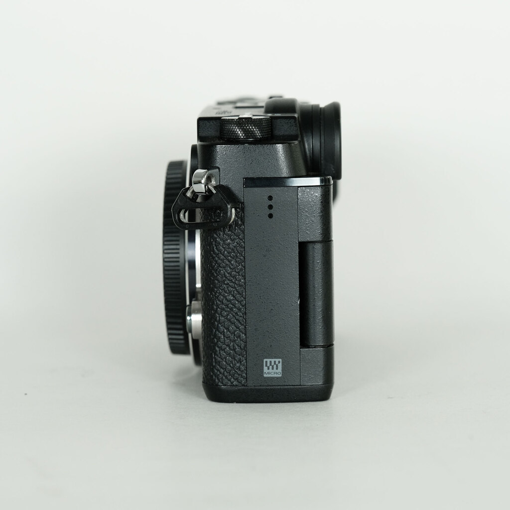 OLYMPUS PEN-F OLYMPUS PEN-F