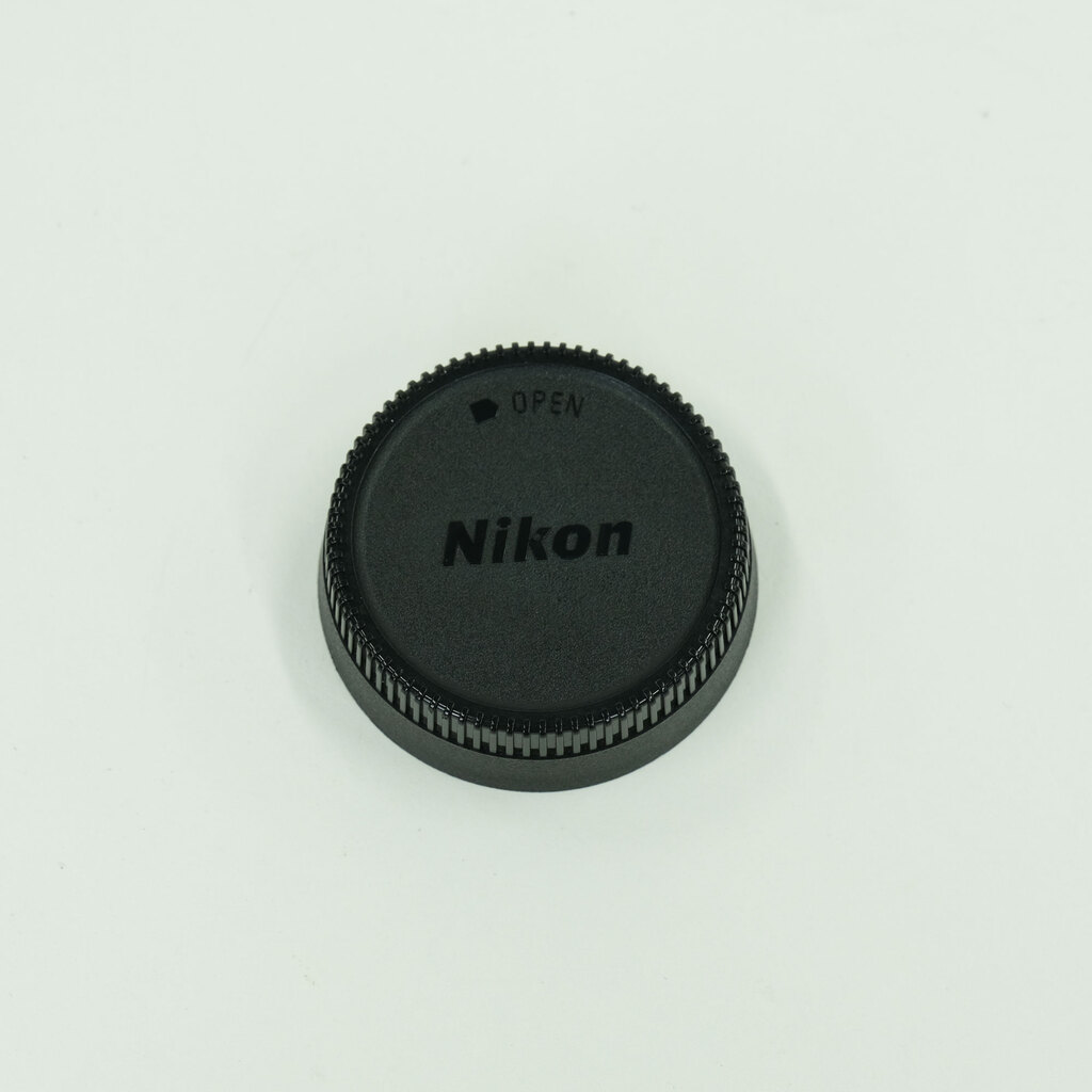 Nikon AF-S DX NIKKOR 35mm f/1.8G Nikon AF-S DX NIKKOR 35mm f/1.8G
