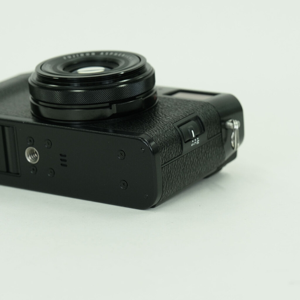 FUJIFILM X100F ブラック FUJIFILM X100F ブラック