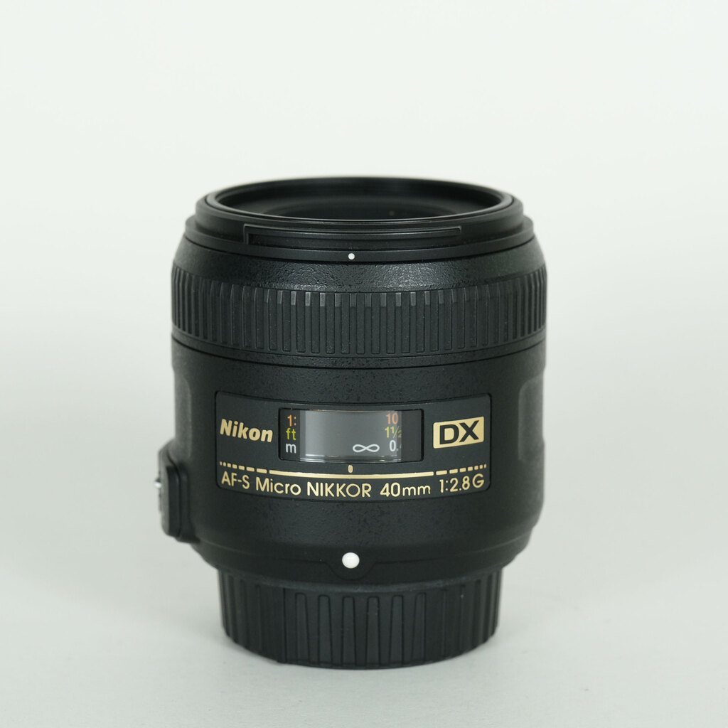 Nikon AF-S DX Micro NIKKOR 40mm f/2.8G