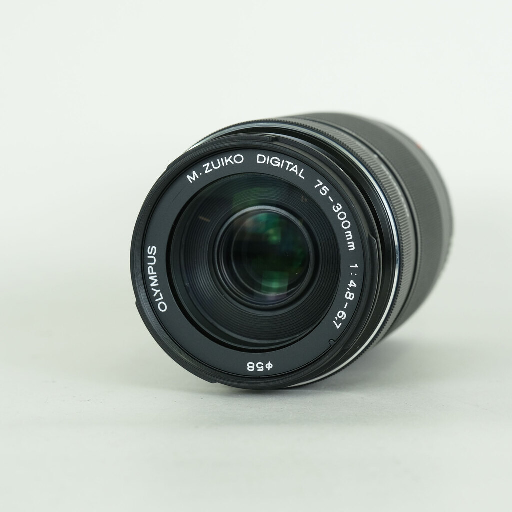 OLYMPUS M.ZUIKO DIGITAL ED 75-300mm F4.8-6.7 II