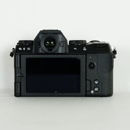 FUJIFILM X-S20