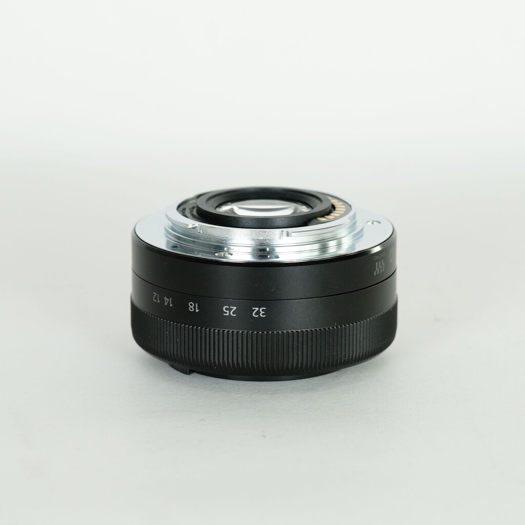 Panasonic LUMIX G VARIO 12-32mm / F3.5-5.6 ASPH. / MEGA O.I.S.