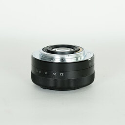 Panasonic LUMIX G VARIO 12-32mm / F3.5-5.6 ASPH. / MEGA O.I.S.